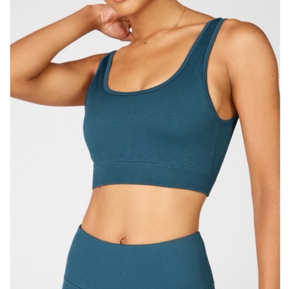 Fabletics Harper Seamless Sports Bra